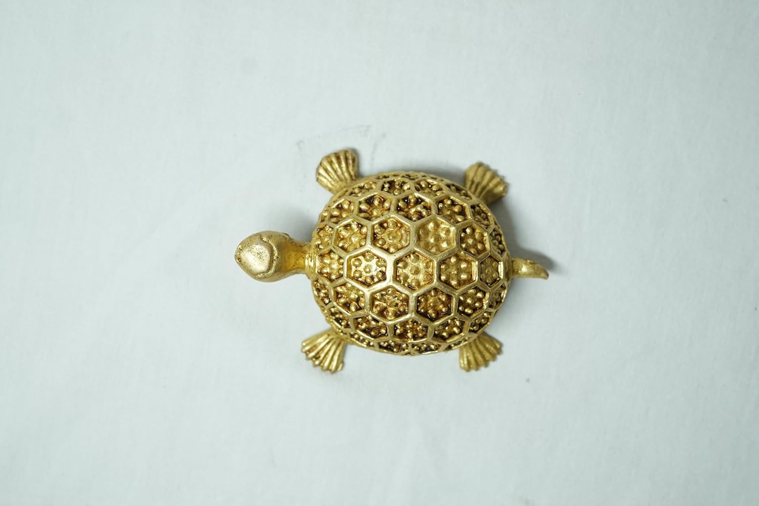 PeetalKraft Small Vastu Tortoise Brass Figurine for Luck and Prosperity, Size 8x5x3 cm, Weight 100 Grams