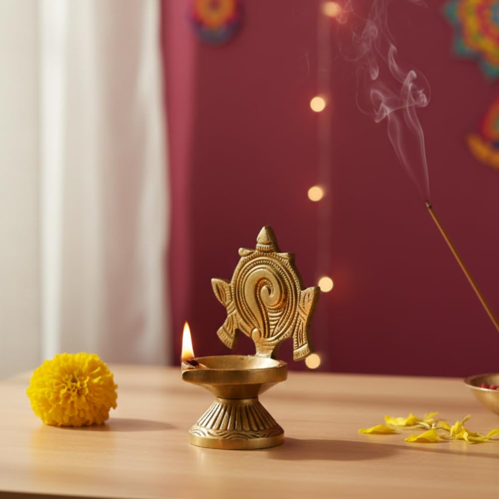 PeetalKraft Brass Shankh Chakra Diya Set For Pooja Pack Of 2 Size 11X7X7 Cm Weight 235 Grams