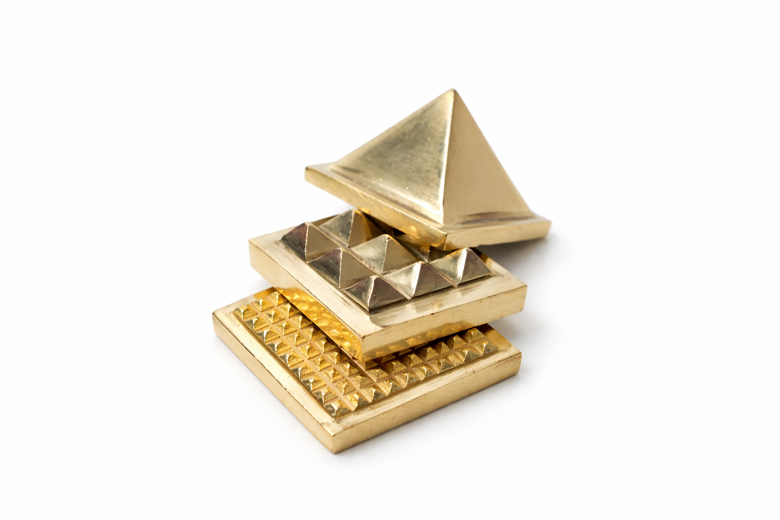 PeetalKraft Brass Pyramid Vastu Yantra | Solid Brass Feng Shui Item | Home, Office & Pooja Decor | Decorative Showpiece / Vastu / Pooja Item | 200g | 5cm