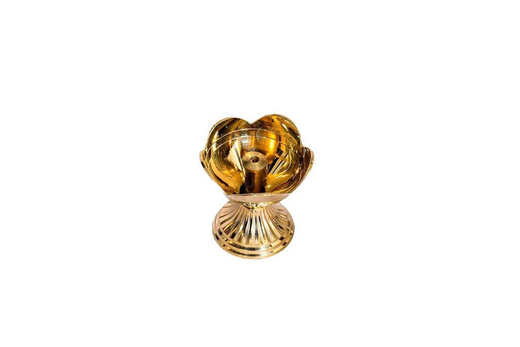 PeetalKraft Classic Brass Diya For Puja Mandir And Home Decoration Size 4X4X5 Cm Weight 50 Grams