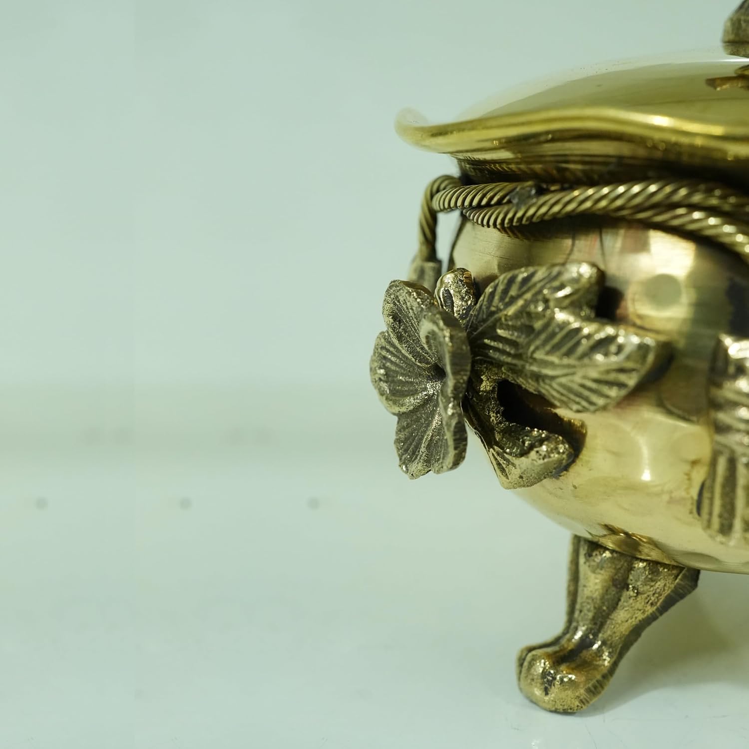 PeetalKraft Golden Brass Ribbon Bow Design Handi With Lid Serveware 250Ml Size 5X4X12 Cm Weight 275 Grams