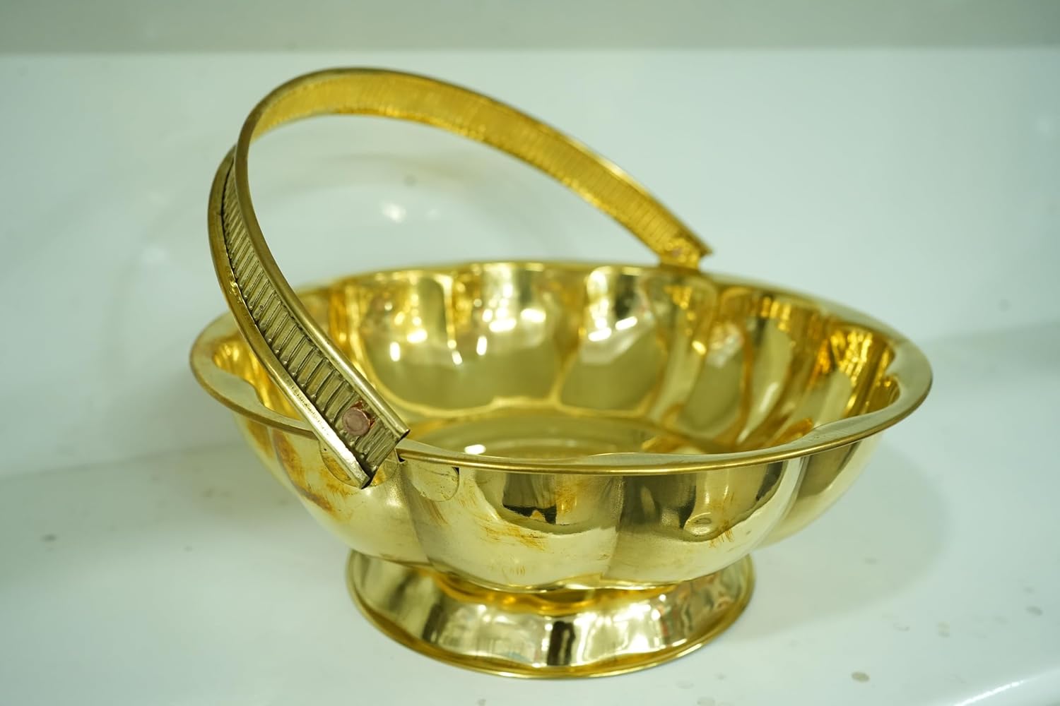 PeetalKraft Golden Traditional Handcrafted Brass Flower Basket for Pooja, Size 25x25x10 cm, Weight 340 Grams