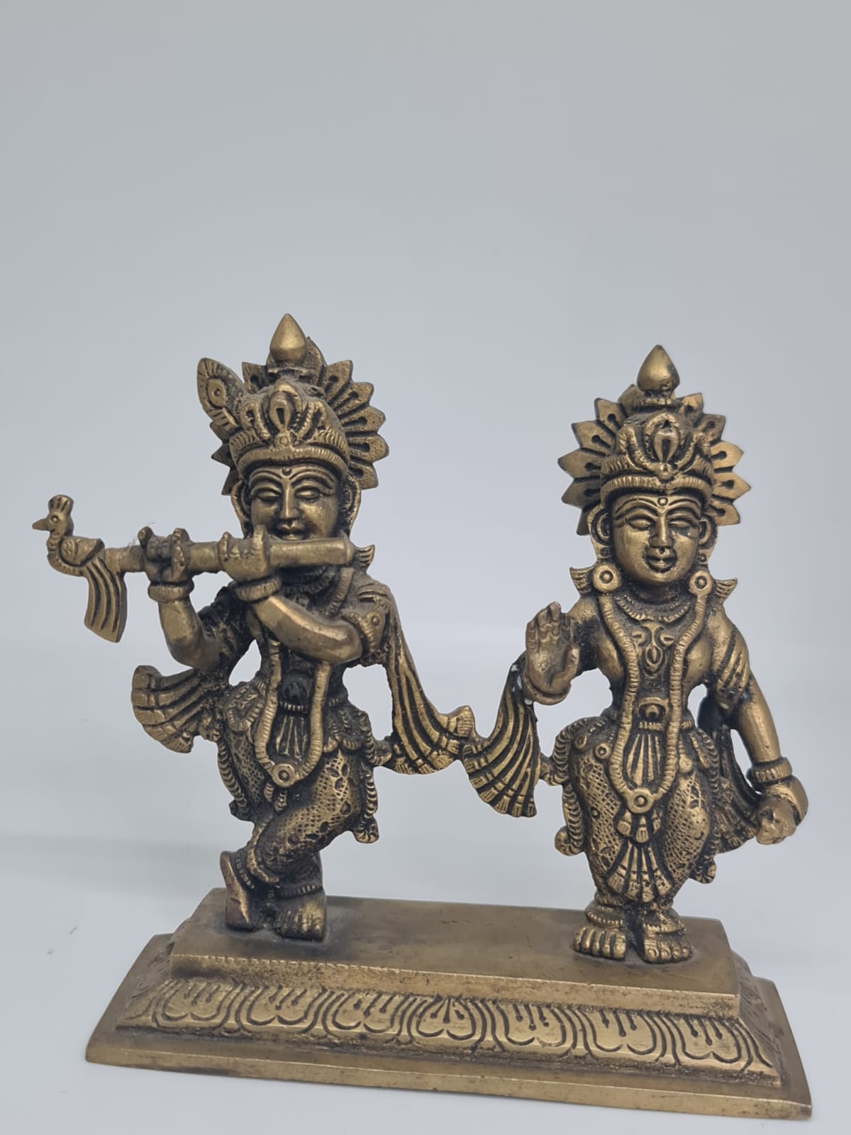 Antique Brass Radhakrishna Idol - Radha Krishna Statue - Traditional Brass Figurine for Home Temple, puja Room & Decor.