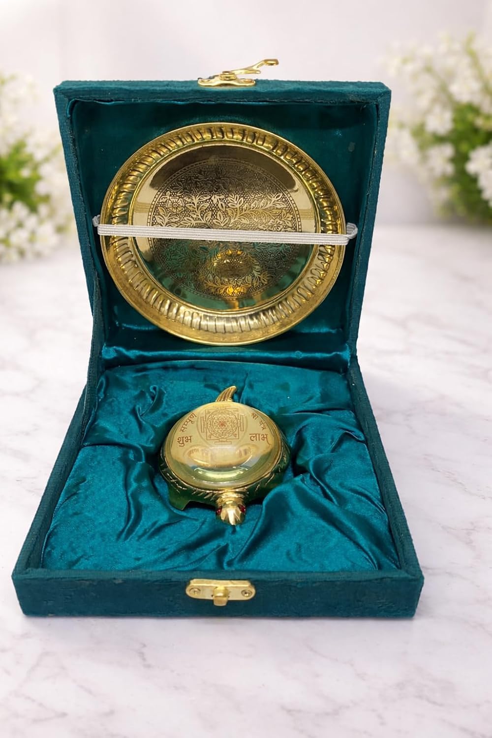 PeetalKraft Tortoise Shri Yantra with Brass Finish Decorative Plate with Velvet Storage Box | Vastu Feng Shui Tortoise for Good Luck Prosperity | Home Office Decor 9 cm 180 g